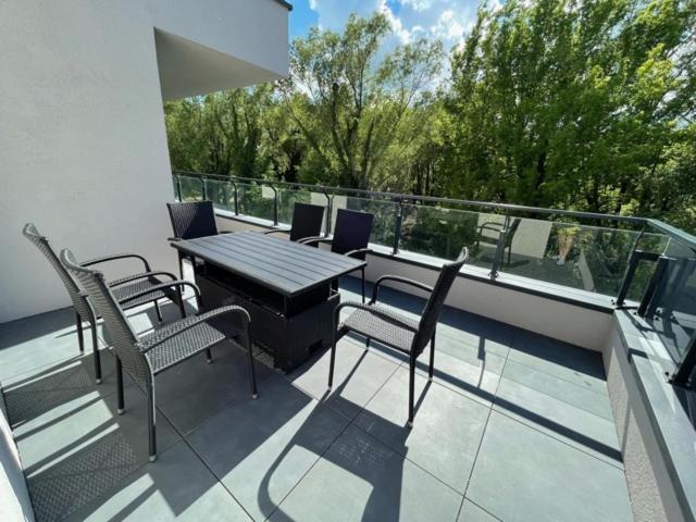 Lakeside Family&Studio Apartments Keszthely Exterior foto